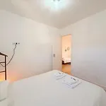 Out Alfama 2e Apartmán